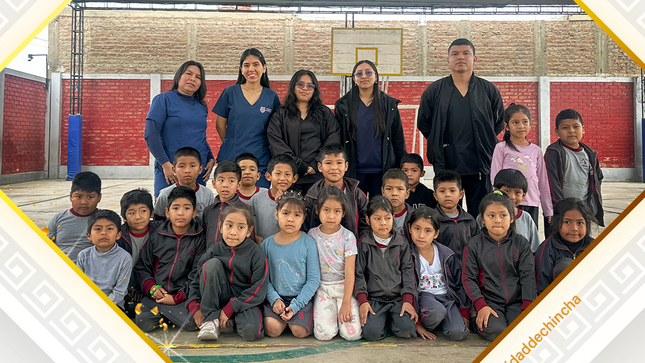Continuamos realizando sesiones en la I.E San Agustín, hoy desarrollamos, actividades lúdicas con los niños de 1ro de primaria que busca enseñarles juegos sanos a nuestros menores donde, necesitamos construir y mantener la paz en todos los ámbitos, en las escuelas, en las casas, en el trabajo.
Debemos respetar a las niñas y niños, ellos son sujetos de derechos a quienes hay que inculcarles que son valiosos y que nadie tiene porque hacerlos sentir menos ni tocar sus cuerpos, por ello se realizaron las sesiones "Me valoro y reconozco mis fortaleza" y 
"Mi lugar seguro".
𝗖𝗼𝗺𝗽𝗮𝗿𝘁𝗶𝗿 𝗿𝗶𝘀𝗮𝘀, 𝗮𝗯𝗿𝗮𝘇𝗼𝘀 𝘆 𝗮𝘃𝗲𝗻𝘁𝘂𝗿𝗮𝘀 𝗰𝗼𝗻 𝗻𝘂𝗲𝘀𝘁𝗿𝗮𝘀 𝗵𝗶𝗷𝗮𝘀 𝗲 𝗵𝗶𝗷𝗼𝘀 👦🏽👧🏻 𝗰𝗿𝗲𝗮 𝘂𝗻𝗮 𝗵𝗶𝘀𝘁𝗼𝗿𝗶𝗮 𝗱𝗲 𝗮𝗺𝗼𝗿 𝗾𝘂𝗲 𝘁𝗿𝗮𝘀𝗰𝗶𝗲𝗻𝗱𝗲 𝗲𝗹 𝘁𝗶𝗲𝗺𝗽𝗼🕐. 𝗣𝗼𝗻𝘁𝗲 𝗲𝗻 #𝗠𝗼𝗱𝗼𝗡𝗶𝗻̃𝗲𝘇✨ #MunicipalidadProvincialDeChincha 