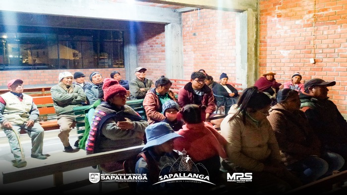 Vecinos forman comité de Cocharcas para impulsar pavimentación