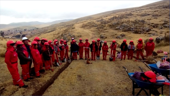 Trabajo temporal y actividades de mantenimiento del camino vecinal al mirador.