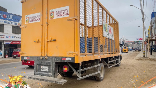 📌La entidad municipal viene realizando la erradicación de puntos críticos en la provincia. En esta oportunidad se realizó la limpieza en la carretera Panamericana Sur, quedando completamente limpio, así mismo los  contenedores para que los vecinos tengan este sector más limpio y disminuir la acumulación de residuos sólidos en la calle.
Además, se realizó la siembra de plantas ornamentales y fertilización de la tierra, con ello se busca mostrar un nuevo rostro a los puntos críticos de la provincia, donde se le hace el llamado a la población a mantener y cuidar estos espacios recuperados, brindando un ambiente más limpio.
