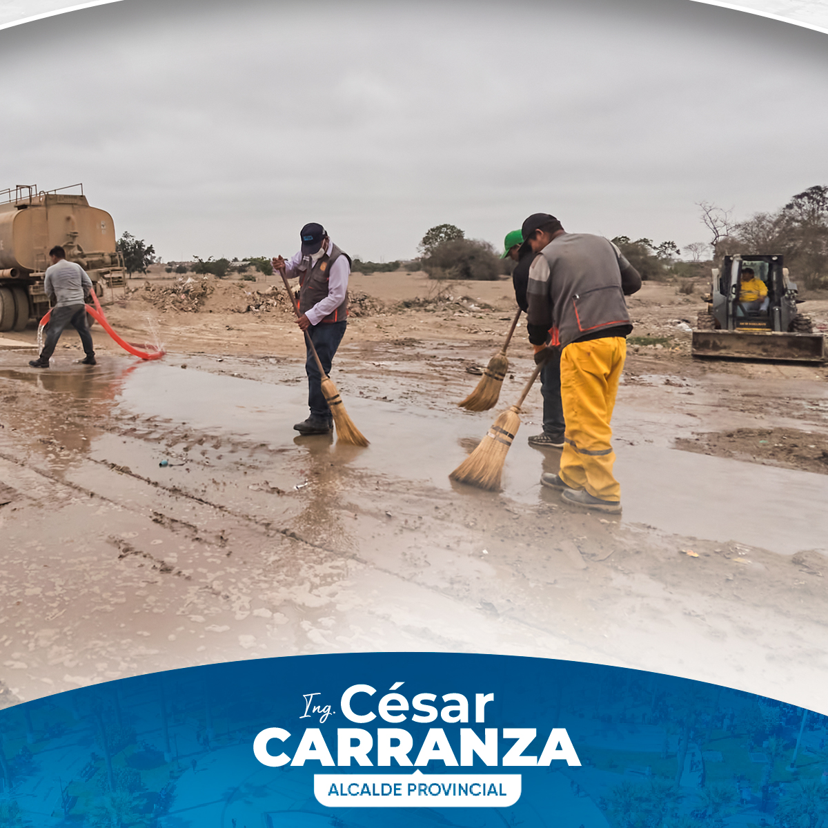 La Municipalidad Provincial de Chincha, a través de su equipo GURS, ha llevado a cabo una limpieza profunda en Cruz Blanca, un área afectada por la acumulación de residuos no aprovechables, como plásticos y restos de construcción. La intervención, realizada con maquinaria especializada, ha sido exitosa en la eliminación de estos residuos, que representan un grave riesgo para la salud, la movilidad y la imagen de la ciudad. La Municipalidad Provincial de Chincha agradece la colaboración de los vecinos en la limpieza y la correcta disposición de los residuos, y reitera su compromiso con la protección del medio ambiente.