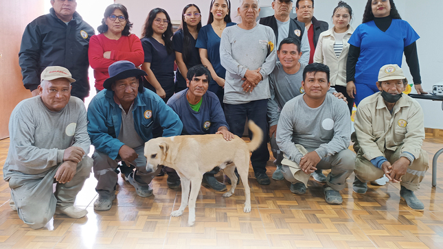 🔰El equipo de Psicólogos de la DEMUNA Provincial, llevó a cabo hoy el taller sobre el "Manejo del duelo y la empatía", dirigido a los trabajadores del Cementerio General de Chincha, al ser ellos los primeros en tener contacto con los familiares en duelo.