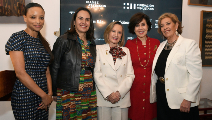 Embajada peruana y Capítulo Chileno del National Museum of Women in the Arts reconocen trayectoria de personalidades e instituciones líderes