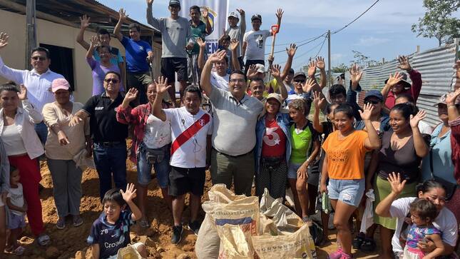El alcalde Cesar Vidaurre Floridas continúa comprometido con el desarrollo de nuestros asentamientos humanos.