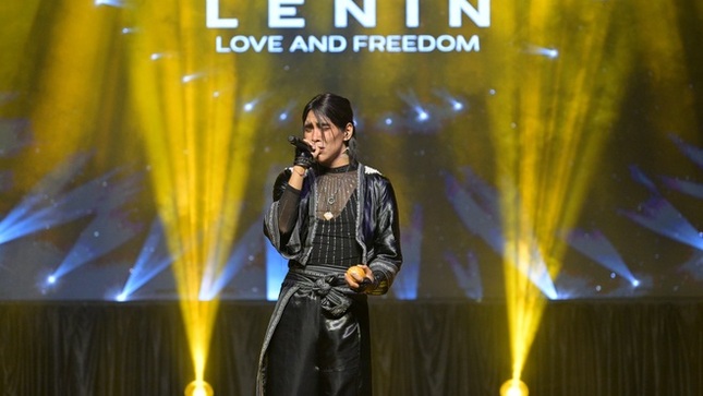Cantante peruano Lenin Tamayo realizó conciertos musicales en India