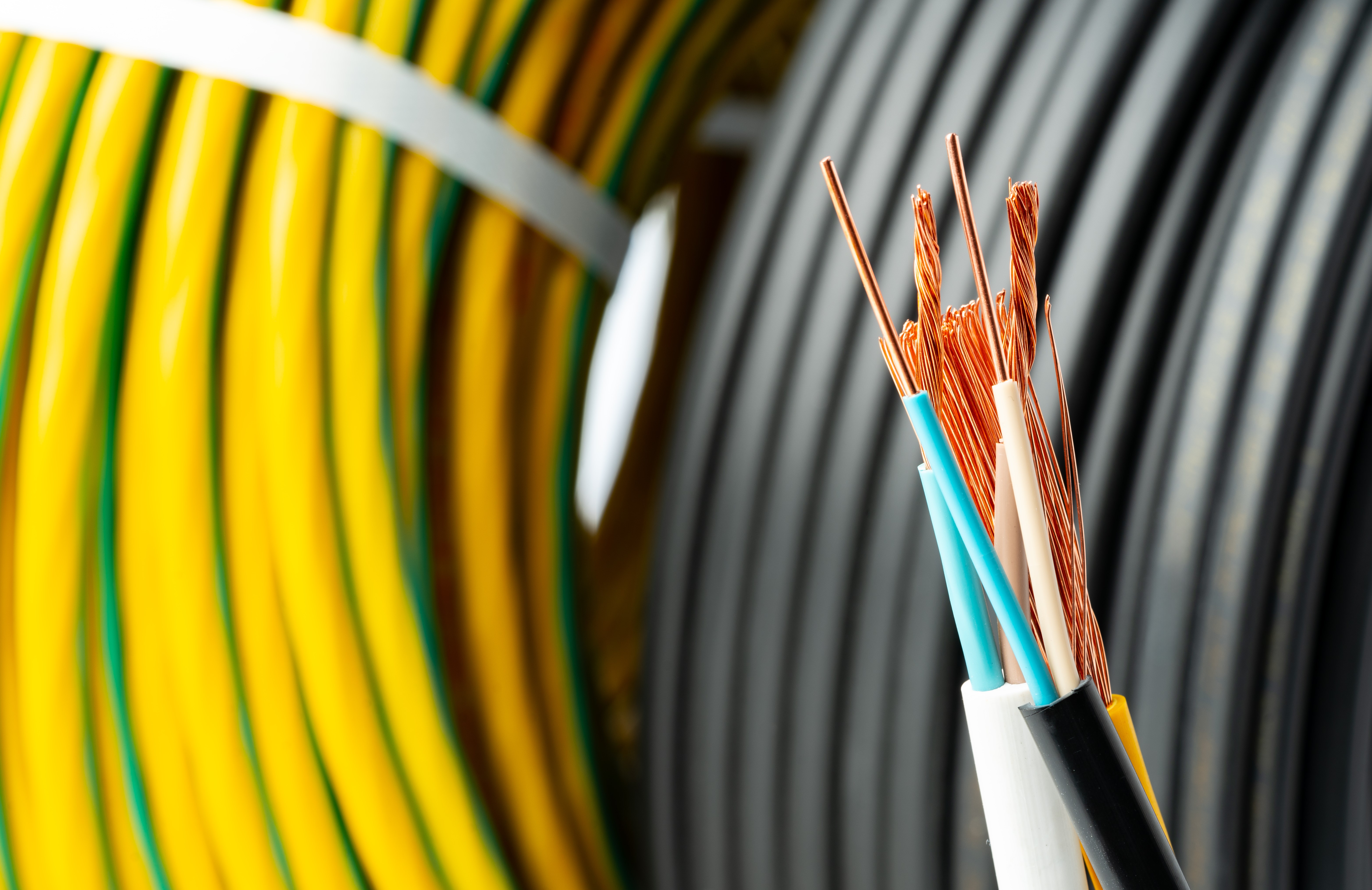 Inacal aprueba 30 Normas Técnicas peruanas para el sector automotriz, industria y telecomunicaciones