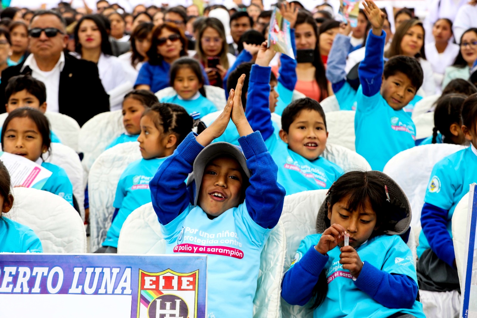 El Centro Nacional de Epidemiología Prevención y Control de Enfermedades (CDC Perú) del Ministerio de Salud (Minsa), emitió una alerta epidemiológica a fin de advertir el riesgo de introducción de casos importados de sarampión al Perú, debido a que países cercanos como Argentina y Bolivia tienen casos confirmados de dicha enfermedad.