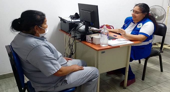 EsSalud envía personal médico a Ica y Junín para desembalse de atenciones