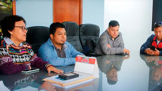 Campeona regional de atletismo recibe apoyo de alcalde y regidores