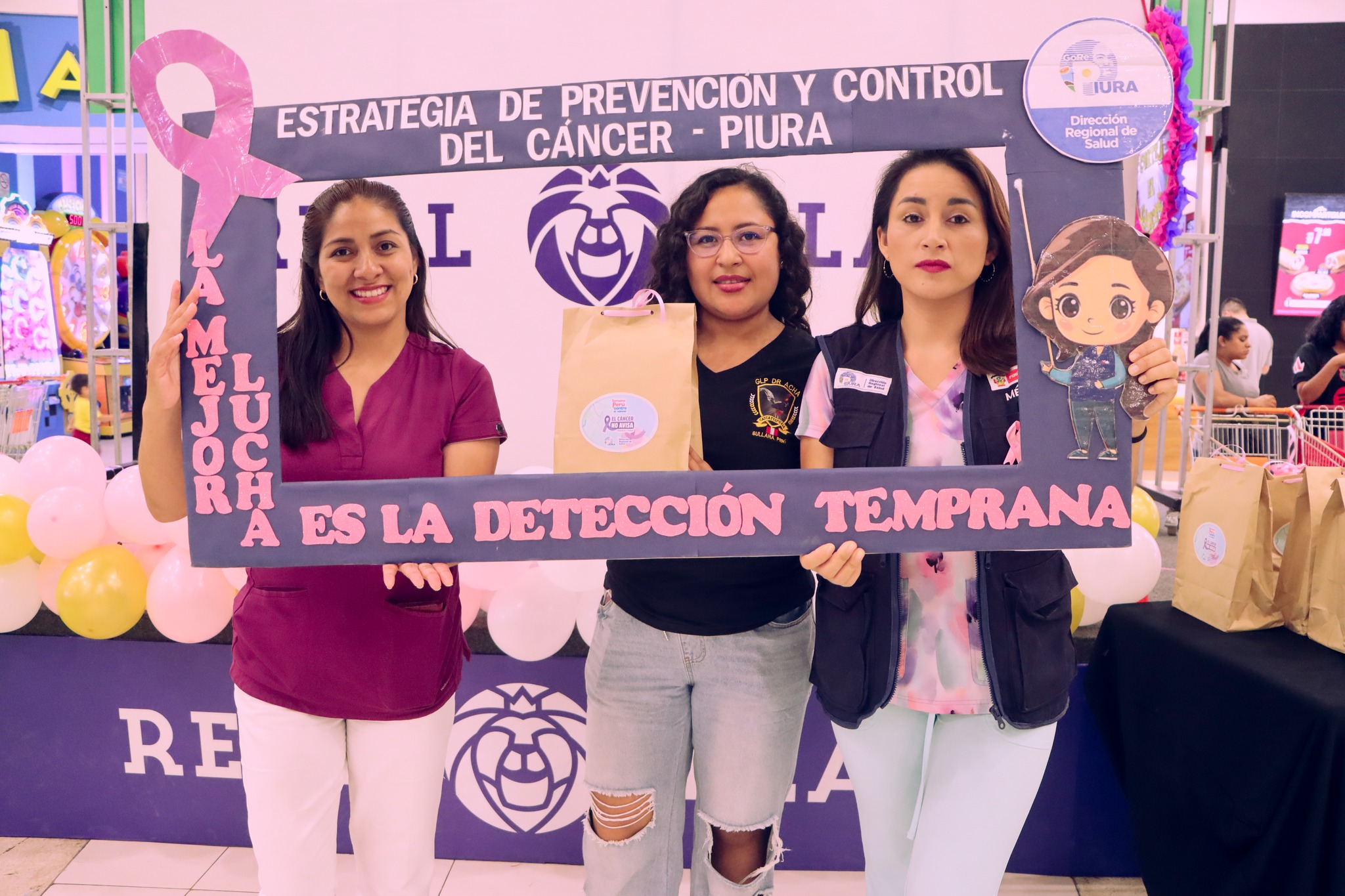 Durante la actividad, los asistentes aprendieron a identificar los signos de alarma, factores de riesgo y los métodos de detección temprana