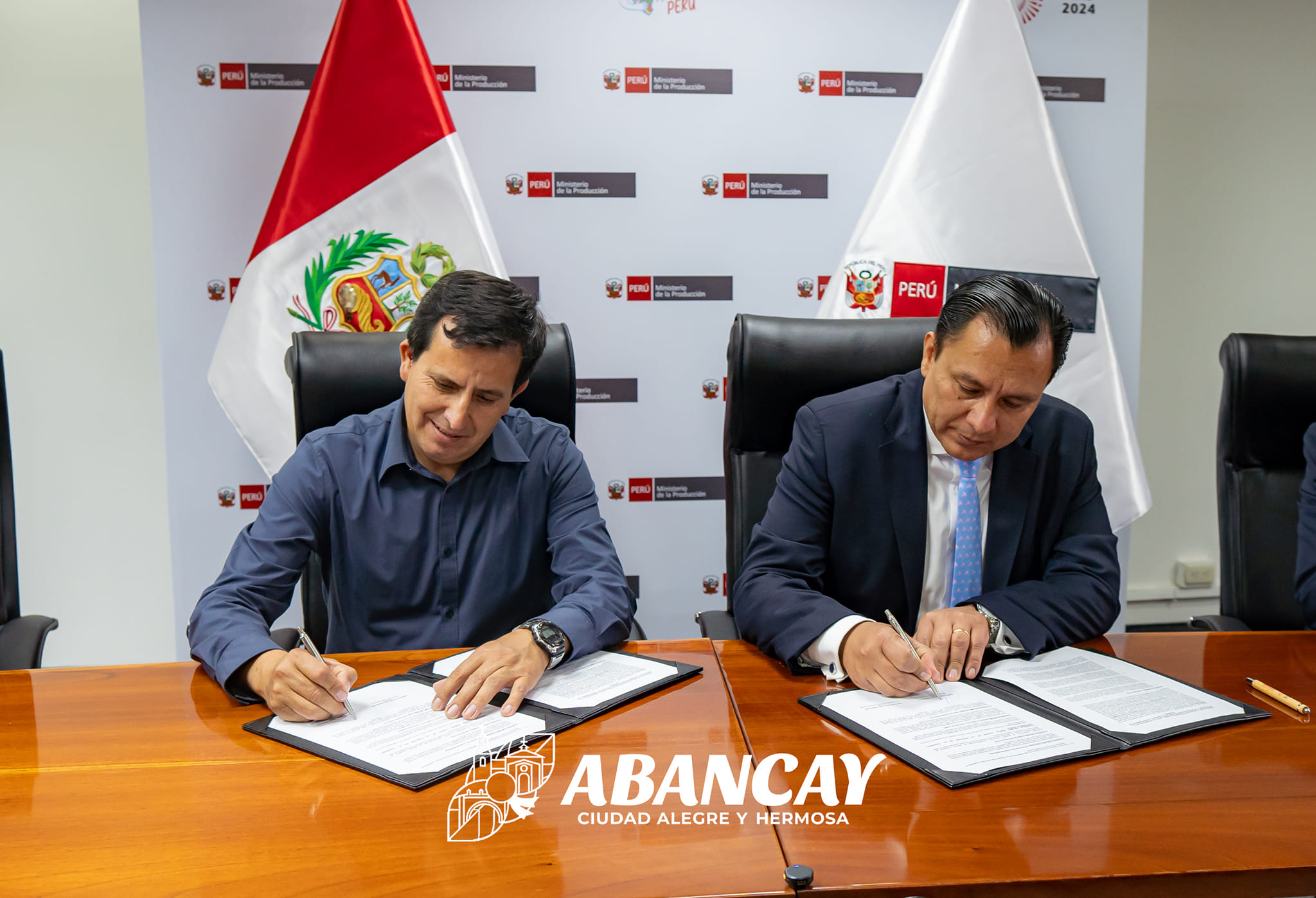 💯 Alcalde Raúl Peña Impulsa Construcción Del Nuevo Mercado De Villa Ampay Tras Más De 30 Años De Espera.