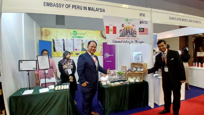 Embajada del Perú en Malasia participa en la feria comercial “MIHAS 2024”