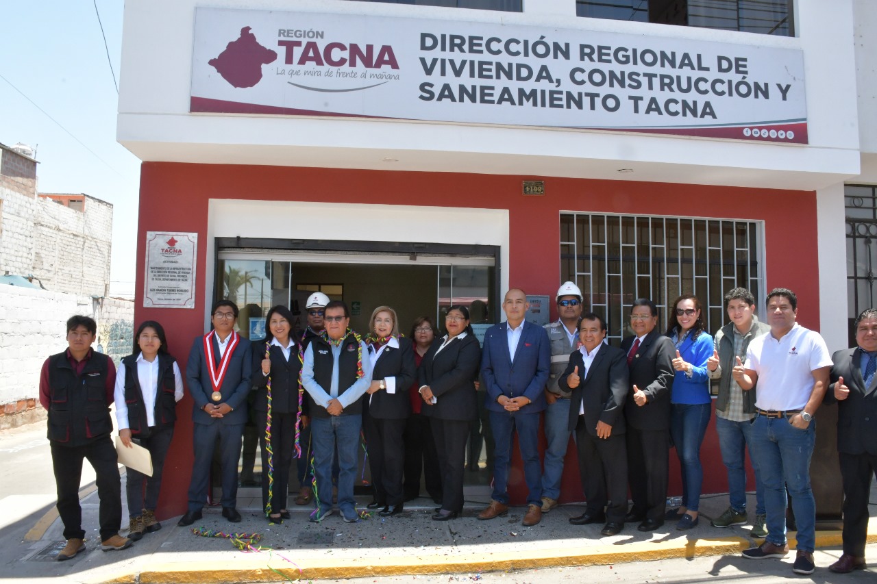 Entregan renovadas instalaciones de la Dirección Regional de Vivienda