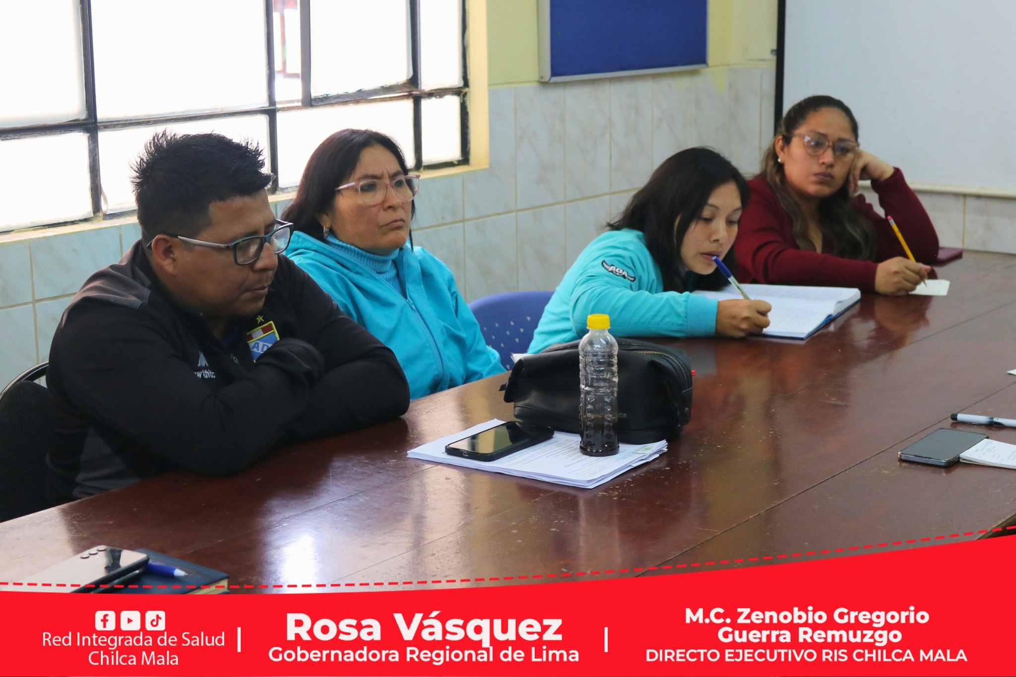 Director Ejecutivo se reúne con personal asistencial de la MicroRed Chilca
