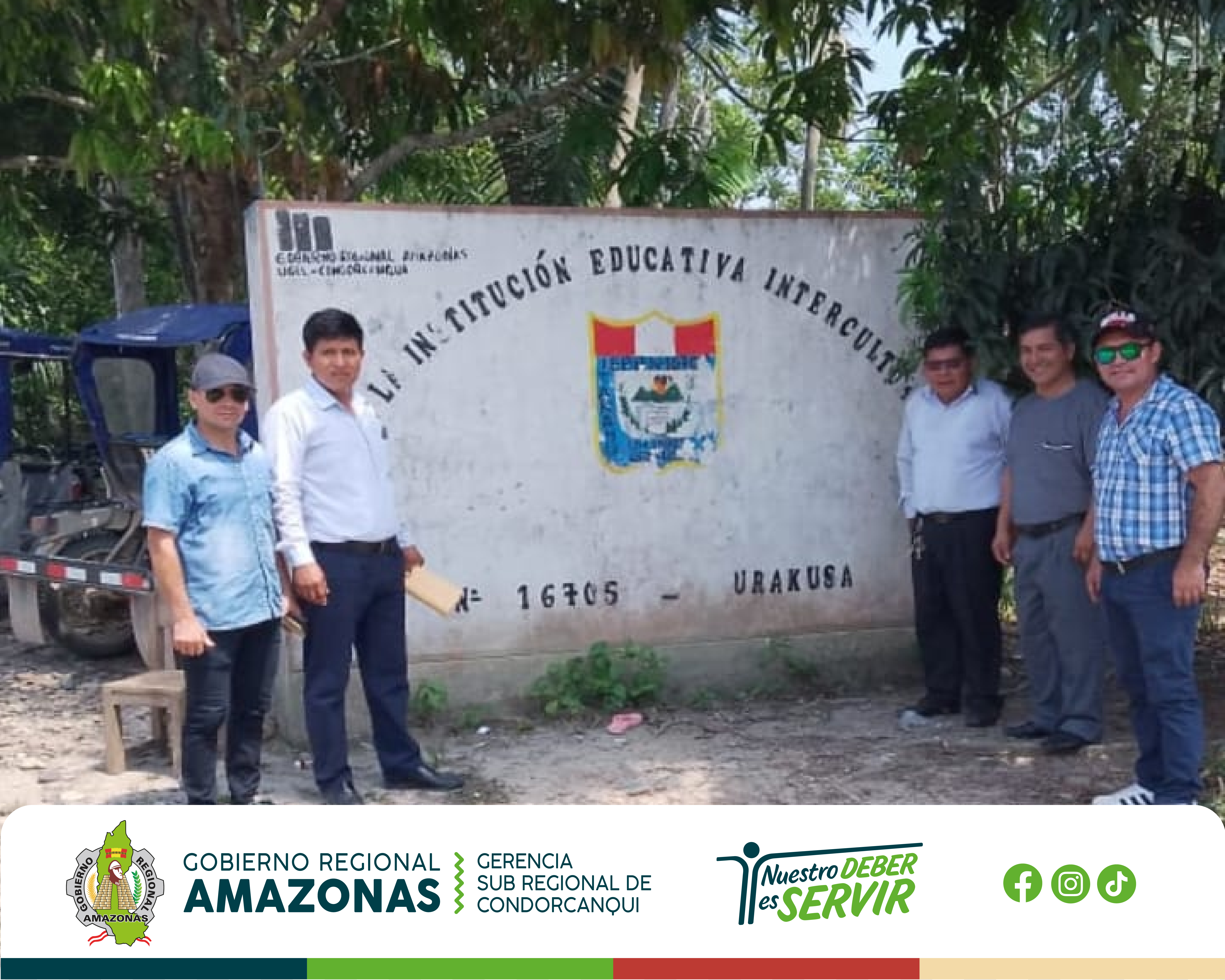 El Dr. Merle Guimac Tafur, Gerente Subregional de Condorcanqui, visitó la IE Intercultural Bilingüe N° 16705 de Urakusa, donde se reunió con docentes y entregó materiales para mejorar la educación.
