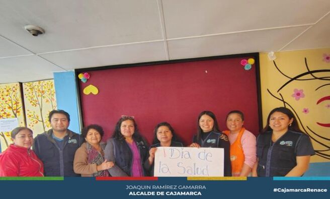 πΊ El programa Renace Mujer y Familia de la Municipalidad Provincial de Cajamarca, realizΓ³ un taller motivacional en el DΓa de la Salud Mental. MΓ‘s de 40 personas, entre jΓ³venes y adultos, participaron en esta actividad, en la que se abordaron temas relevantes como el manejo del estrΓ©s, la importancia de la salud fΓsica y cΓ³mo contribuir de manera significativa a la sociedad a travΓ©s de labores que aporten beneficios.
π« Desde la comuna local, continuamos brindando talleres gratuitos dirigidos a jΓ³venes y adultos, con el objetivo de mejorar su calidad de vida y promover su inclusiΓ³n en la comunidad.
π Β‘Con JoaquΓn RamΓrez, Cajamarca Renace!