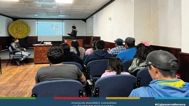 🏛La Municipalidad Provincial de Cajamarca, a través de la Gerencia de Turismo y Cultura, y en coordinación con la Cámara Regional de Turismo – CARETUR, desarrollaron con éxito las Charlas de servicios, atención al cliente y trabajo en equipo, dirigidas al sector gastronómico, con el objetivo de brindar buenos servicios a los turistas y toda la población cajamarquina