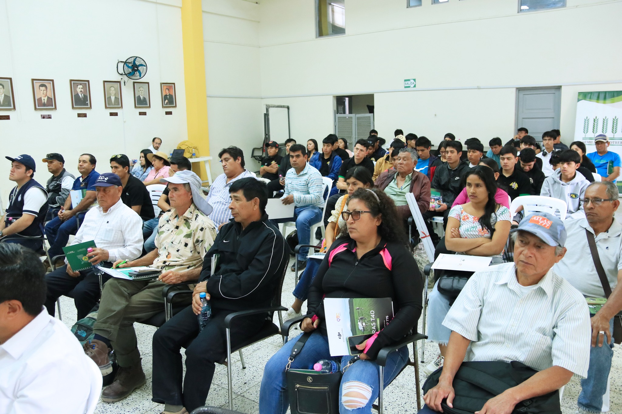 ¡Un éxito la conferencia agropecuaria!