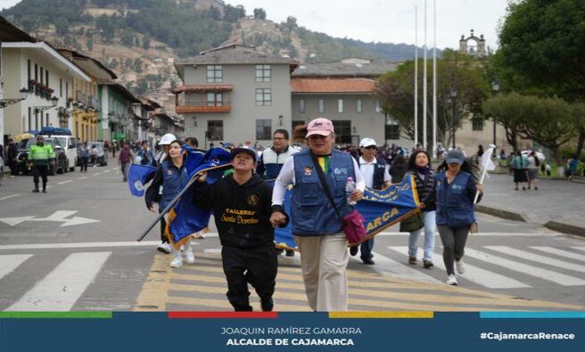 πLa Municipalidad Provincial de Cajamarca, a travΓ©s de la DefensorΓa Municipal del NiΓ±o y del Adolescente (DEMUNA), ha implementado diversas actividades para promover la inclusiΓ³n de las personas con discapacidad en la provincia, llevando a cabo la octava Carrera Inclusiva, que contΓ³ con la participaciΓ³n de varias entidades.
π€Desde la comuna local, reiteramos el compromiso de seguir trabajando para fomentar la inclusiΓ³n y concienciar a la poblaciΓ³n cajamarquina sobre la importancia de las personas con habilidades diferentes.
πͺ Β‘Con Joaquin Ramirez, Cajamarca Renace!