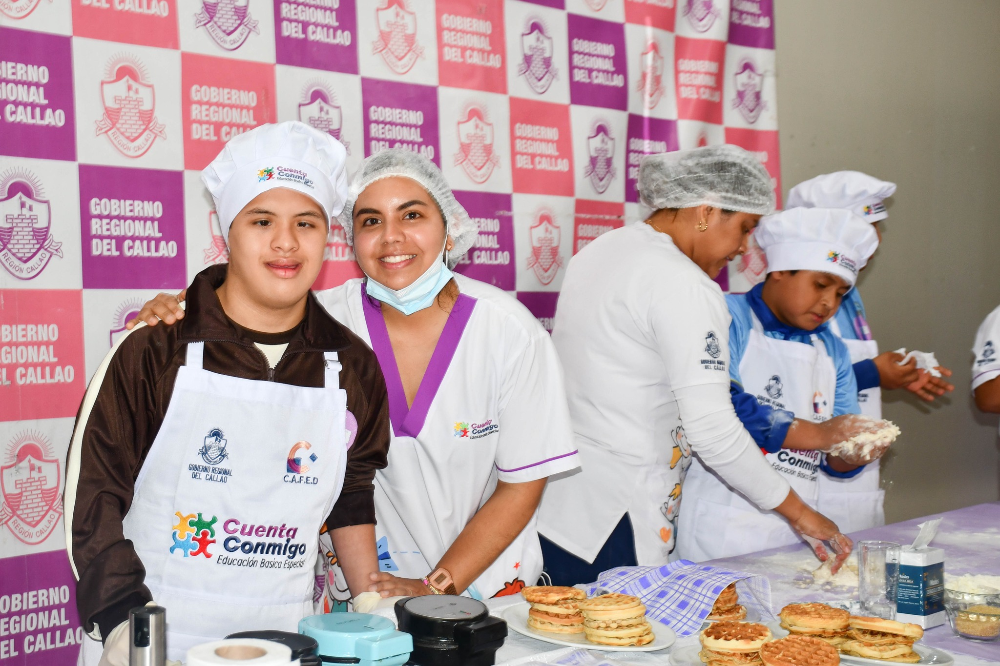 Niños cocinando