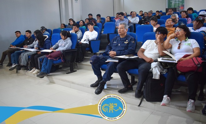 Se desarrolló la presentación de los cursos virtuales por el Proyecto de Adaptación a los Impactos del Cambio Climático en el Ecosistema Marino Costero del Perú y sus Pesquerías (PMAC).