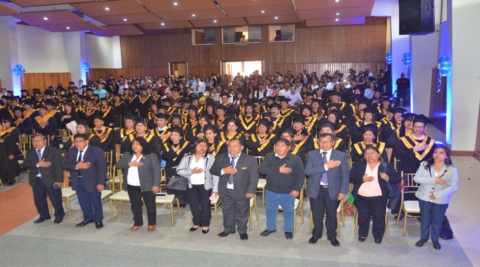 ESTUDIANTES DE DIFERENTES CETPRO QUE RECIBIRAN SU TÍTULO