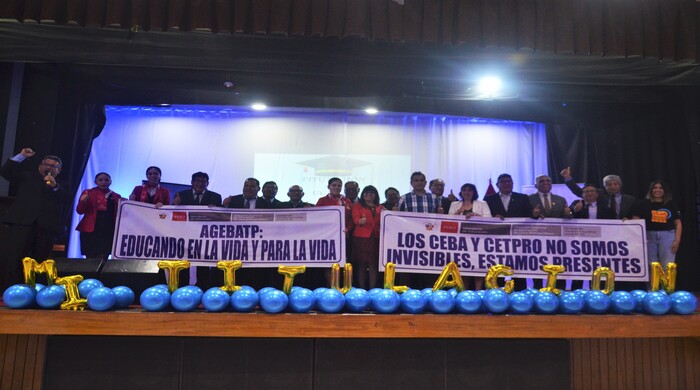 DIRECTORA DE UGEL 02 Y DIRECTORES DE CETPRO
