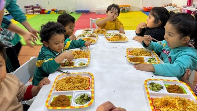Atención con servicio alimentario escolar a cunas
