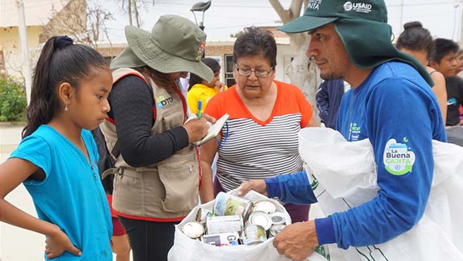 Recolectan 1.5 toneladas de reciclaje en eco trueque realizado en AMOTAPE