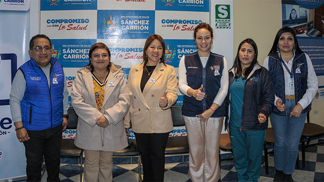 Imagen de la presentacion de telemed con representantes locales y regionales.