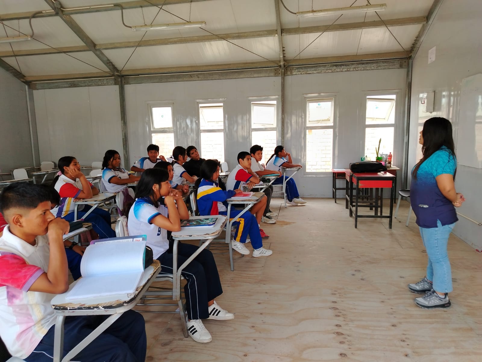 Durante la actividad, el equipo multidisciplinario del Centro de Salud Mental Comunitario Veintiséis de Octubre.