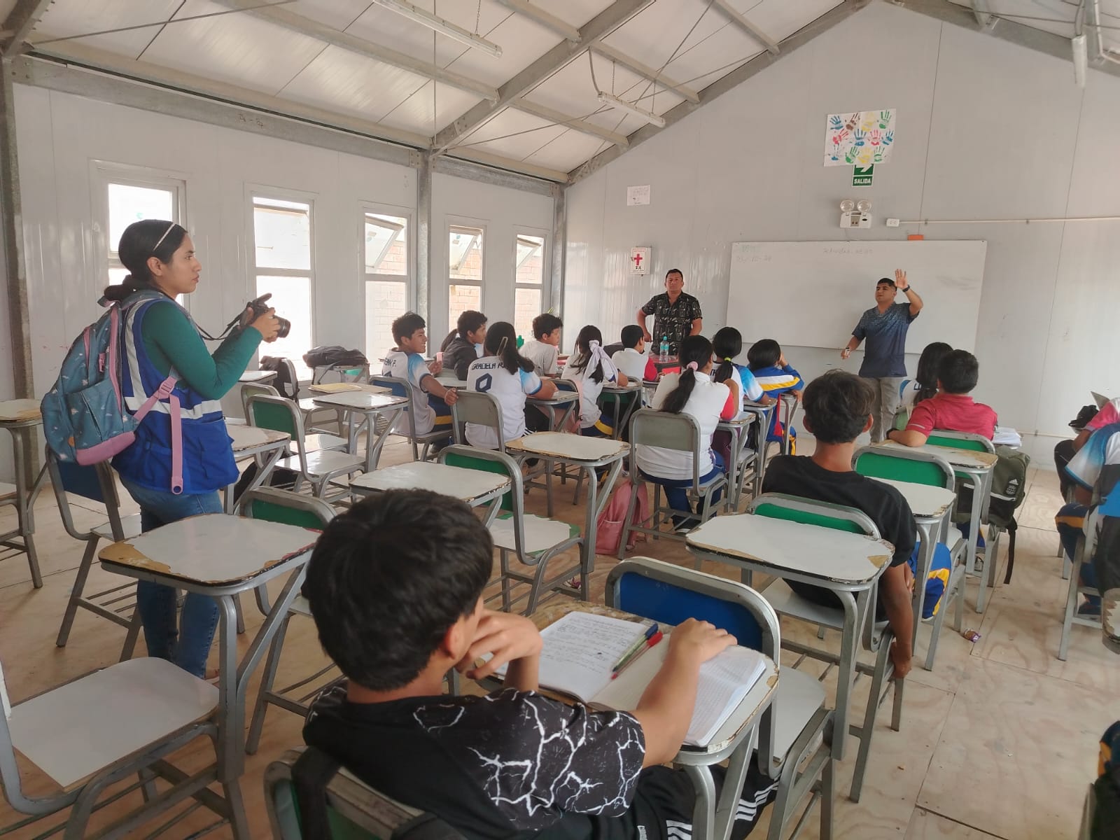Durante la actividad, el equipo multidisciplinario del Centro de Salud Mental Comunitario Veintiséis de Octubre