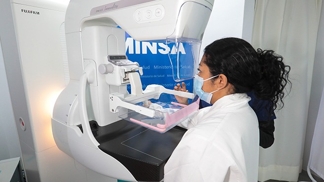 Minsa intensifica lucha contra el cáncer de mama con campaña nacional de tamizaje