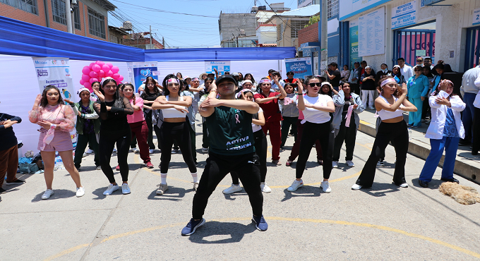EsSalud Junín realiza campaña preventiva contra el cáncer de mama