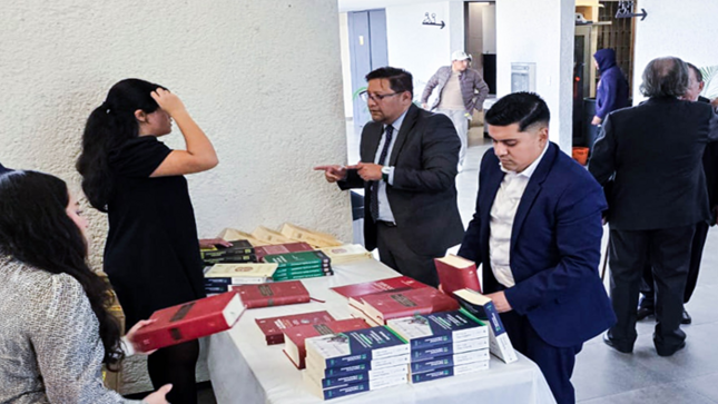 Tribunal Constitucional expone en México lo mejor de su producción bibliográfica en el XVI Congreso Iberoamericano de Derecho Constitucional
