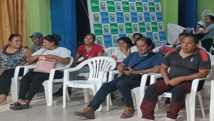 Alcalde Jordan Soria Runachagua firma acuerdos con pobladores de Anashirona.