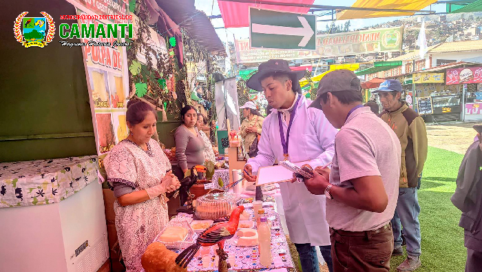 Participación destacada de agricultores y artesanos camantinos en la Feria Expo Champa 2024 impulsada por la Municipalidad de Camanti
