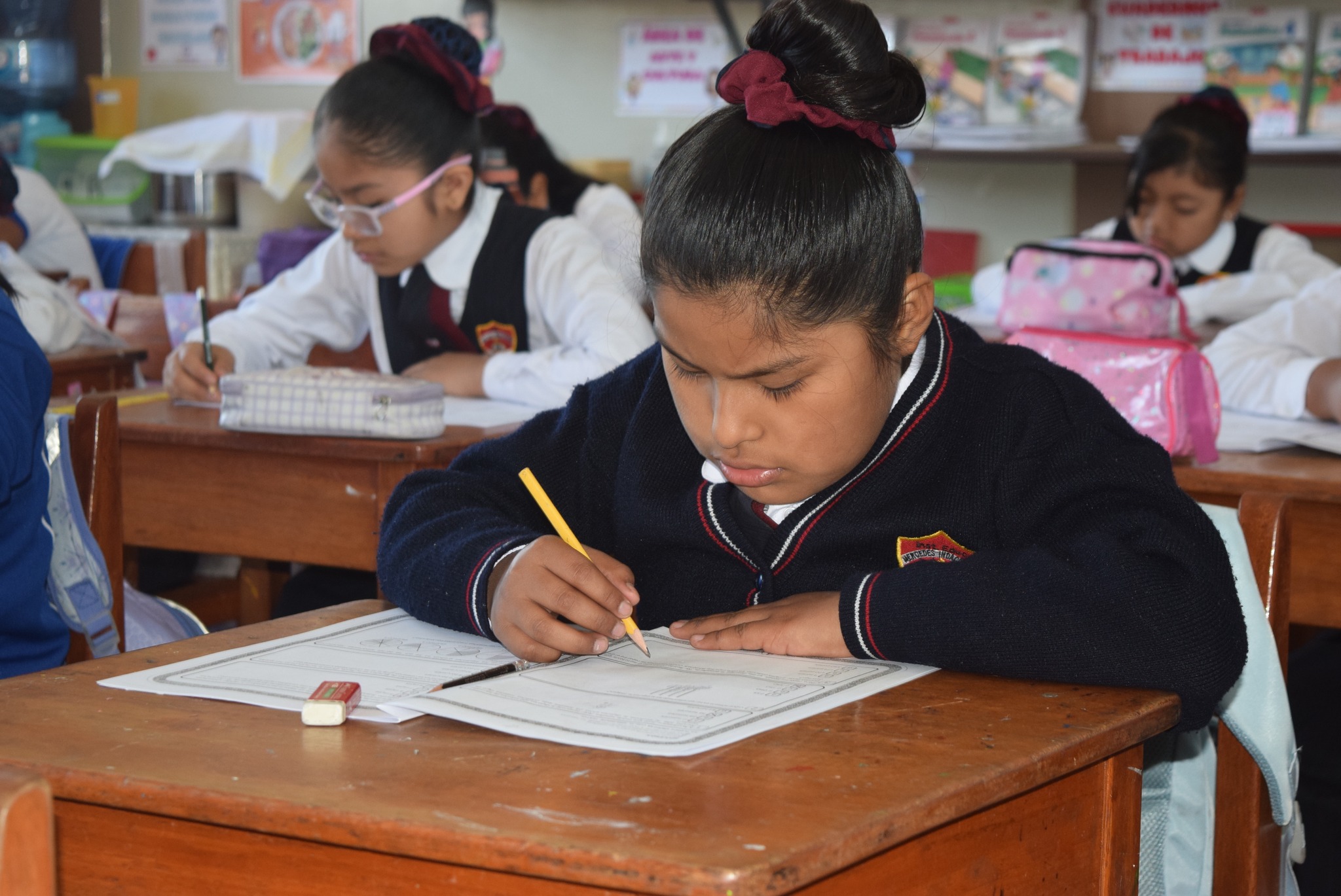 Escolares Participan en Pruebas para Mejorar Estándares Educativos