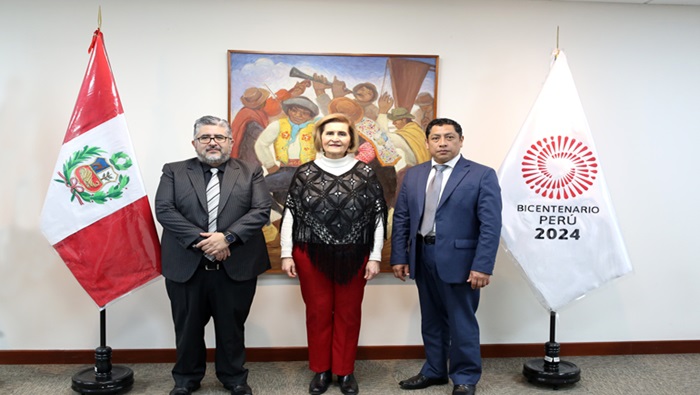 
Presidenta del TC Luz Pacheco se reunió con ministro de Cultura para promover la preservación y puesta en valor de las pinturas en la pinacoteca de la Casa Pilatos
