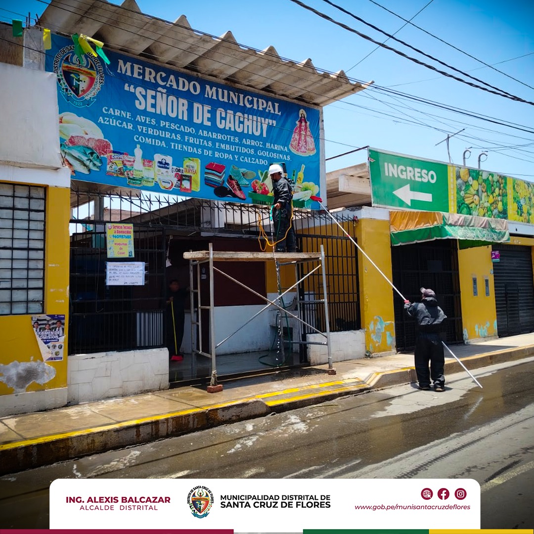 La Municipalidad de Santa Cruz de Flores realiza jornada de fumigación y limpieza en el Mercado Municipal