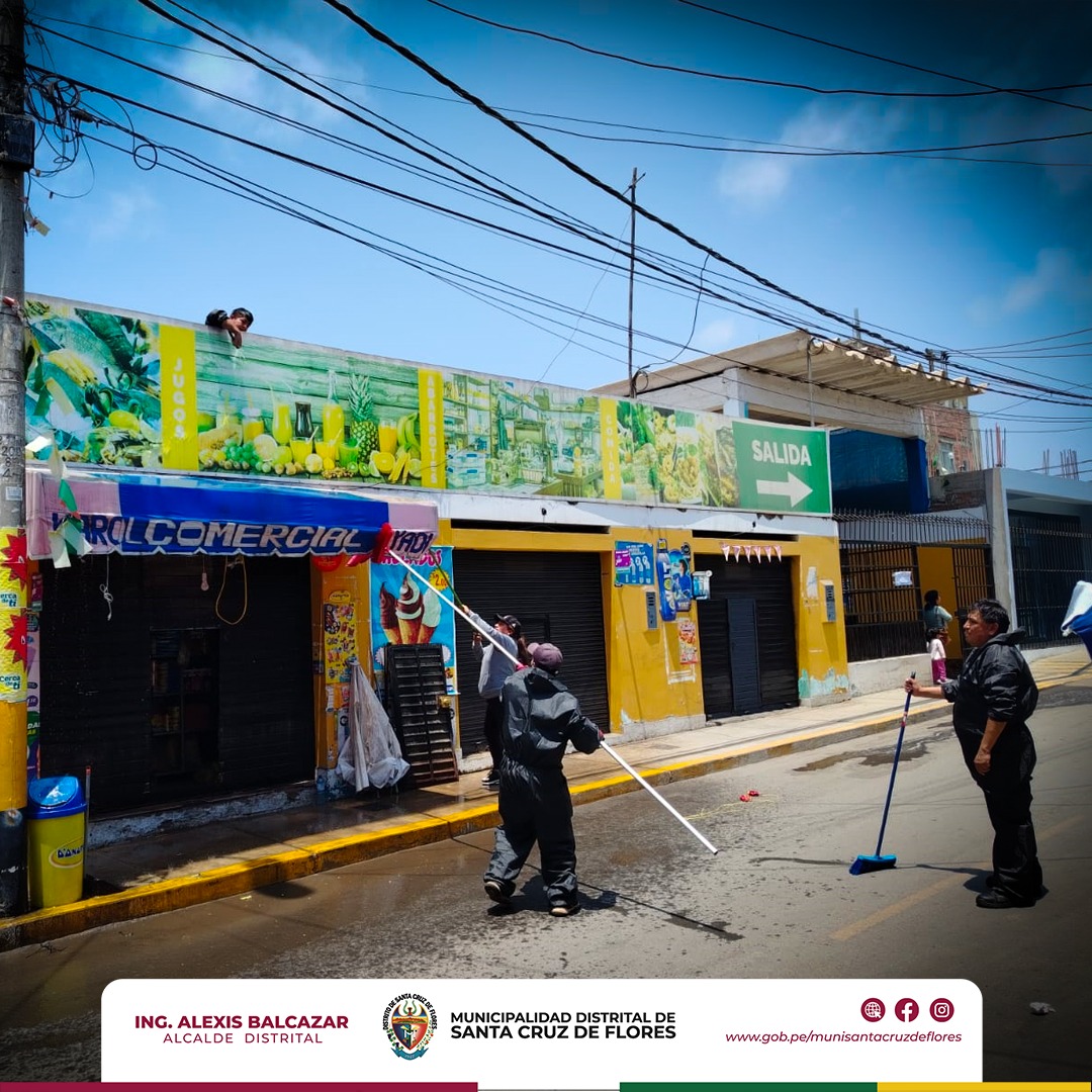 La Municipalidad de Santa Cruz de Flores realiza jornada de fumigación y limpieza en el Mercado Municipal