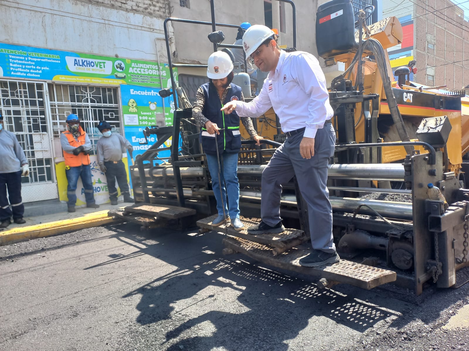 mÁQUINA PAVIMENTADORA