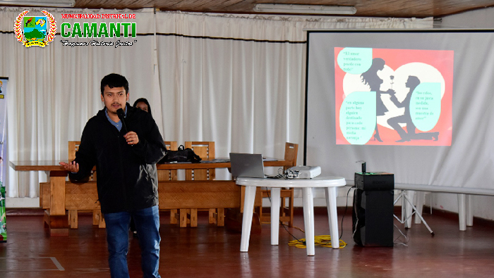 Con rotundo éxito se desarrolla la Escuela de Padres de Familia en la Municipalidad Distrital de Camanti