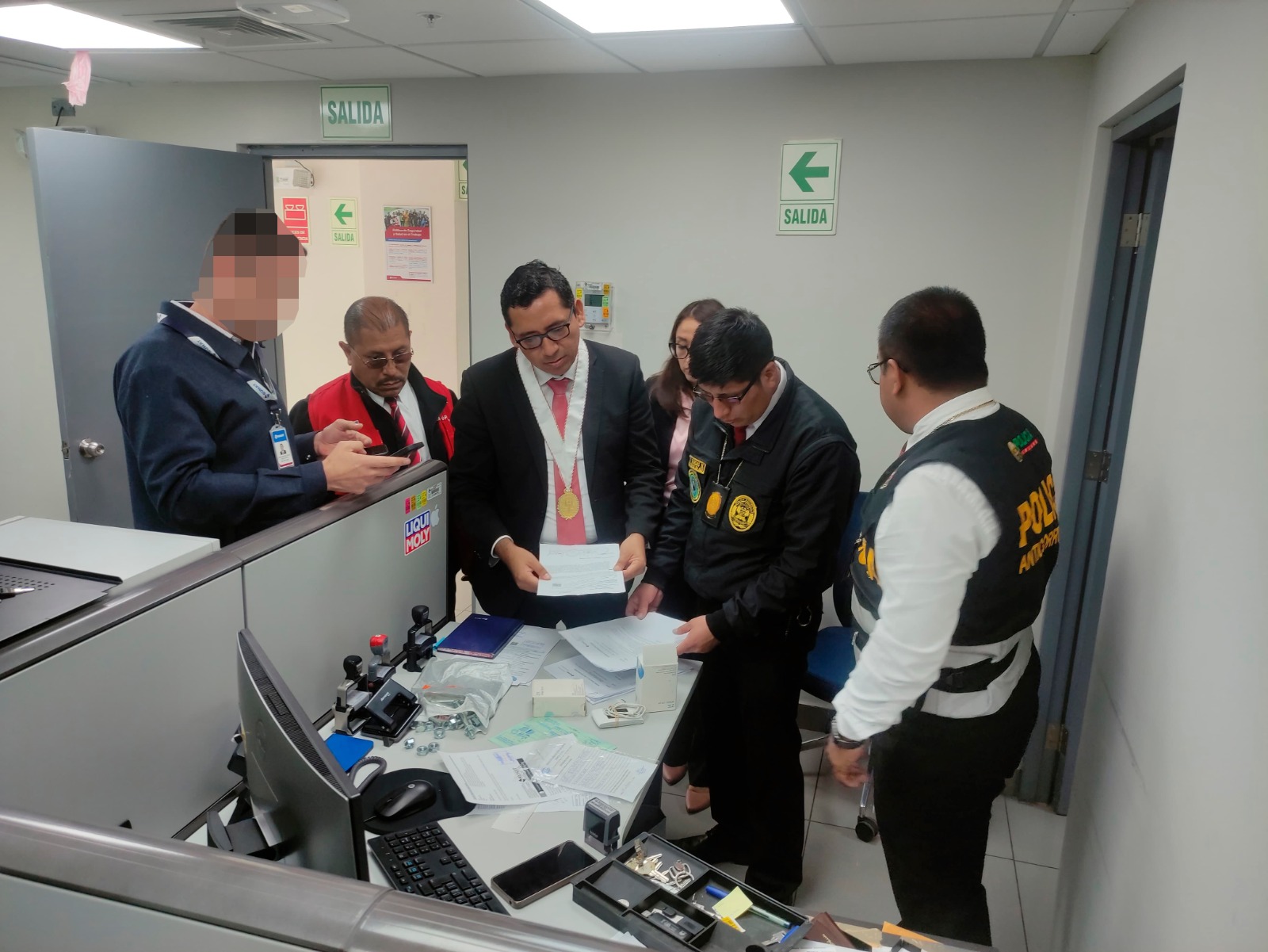Fiscalía dirige detención de trabajador de la Aduana Marítima del Callao por la presunta venta de bienes patrimoniales de Sunat