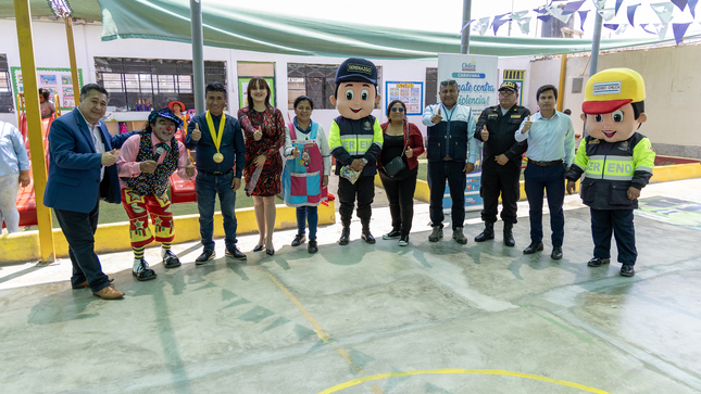 Chilca dice: ‘No a la violencia contra la mujer a integrantes del grupo familiar’ en sesión de la Instancia Distrital de Concertación y en caravana de la prevención en escuelas.