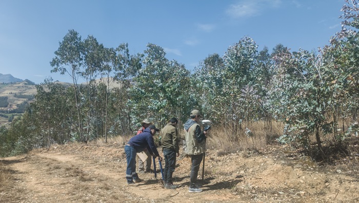 Servidores de la unidad ejecutora realizando actividades de coordinación en el BIP Cerro Sazón