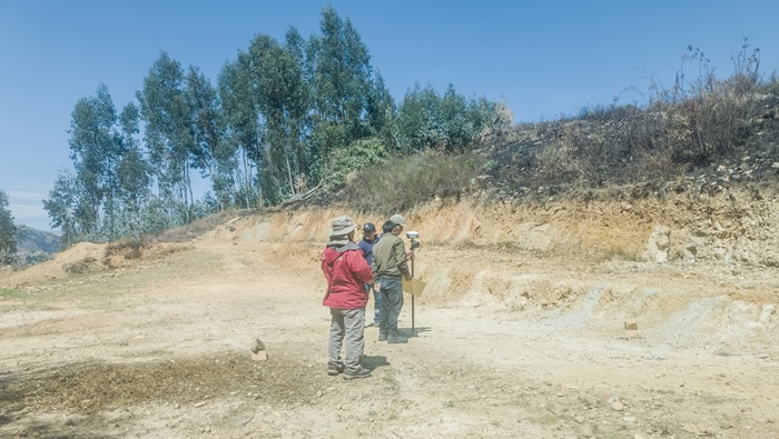Servidores de la unidad ejecutora realizando actividades de coordinación en el BIP Cerro Sazón