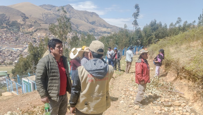 Servidores de la unidad ejecutora realizando actividades de coordinación en el BIP Cerro Sazón