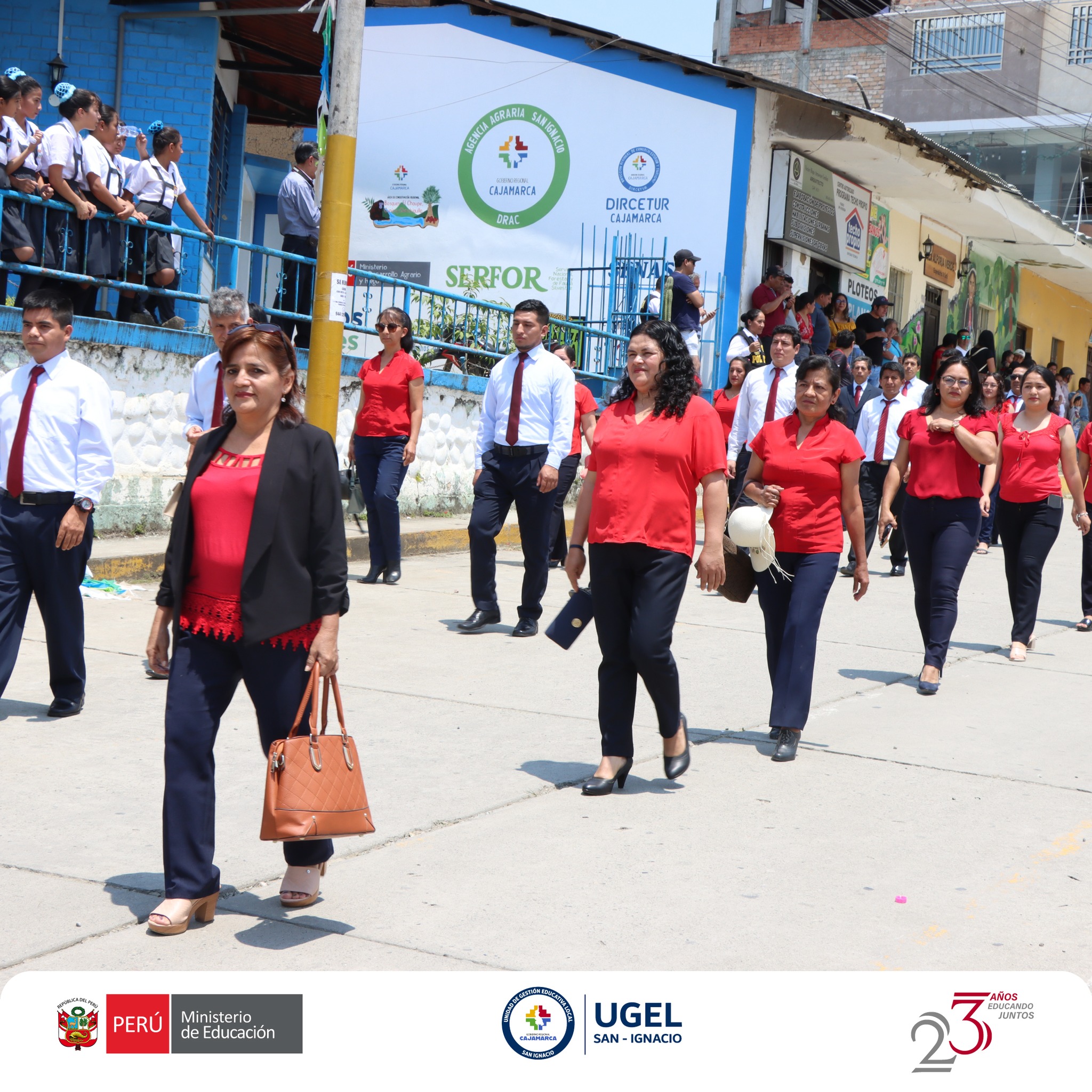UGEL San Ignacio participó del izamiento del pabellón nacional organizado como parte de las actividades por el 23° aniversario institucional