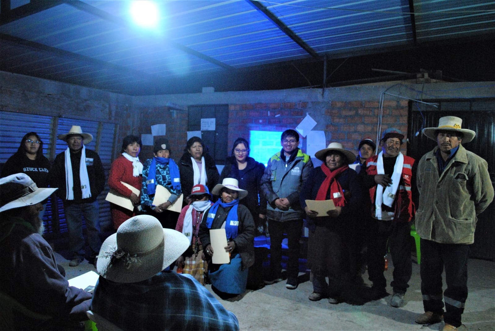 Reunion de capacitación a comuneros de Chilata.